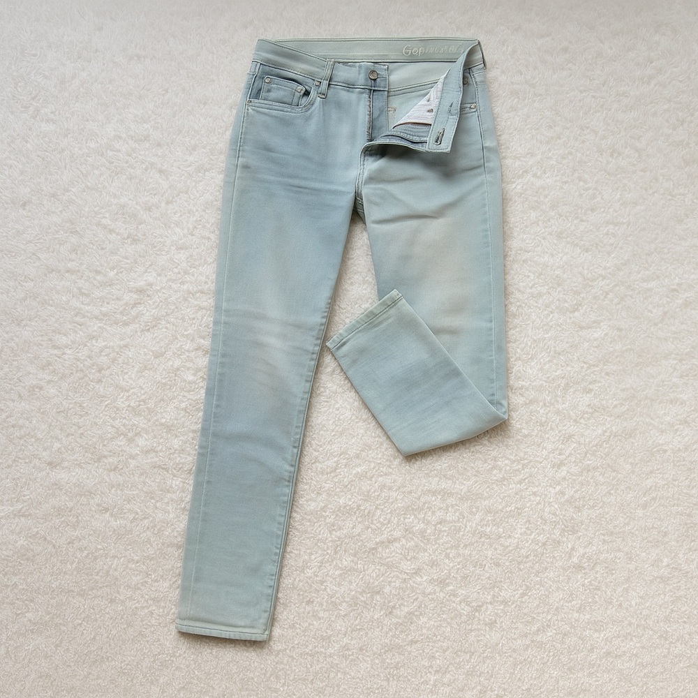 GAP 1969 Light Wash Mid-Rise Skinny Jeans (Size 4 Regular)